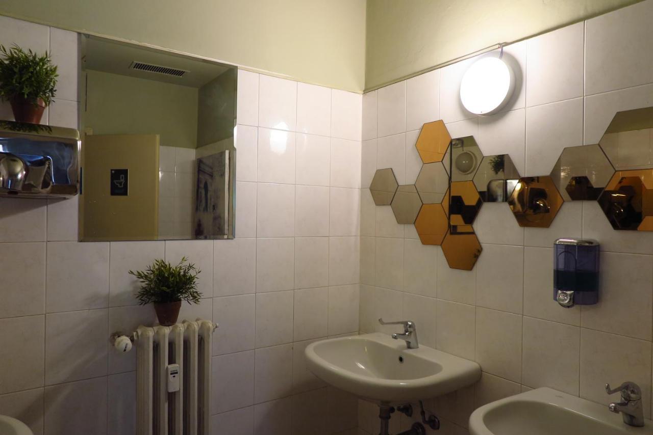 Koala Hostel Milano Exteriör bild