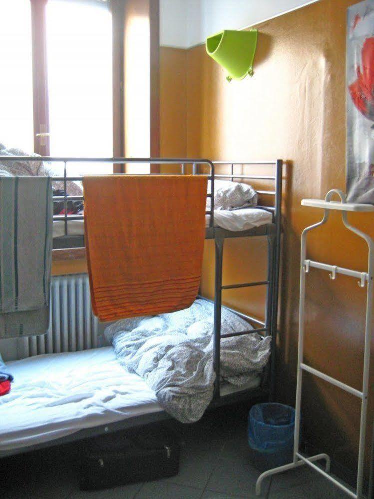 Koala Hostel Milano Exteriör bild
